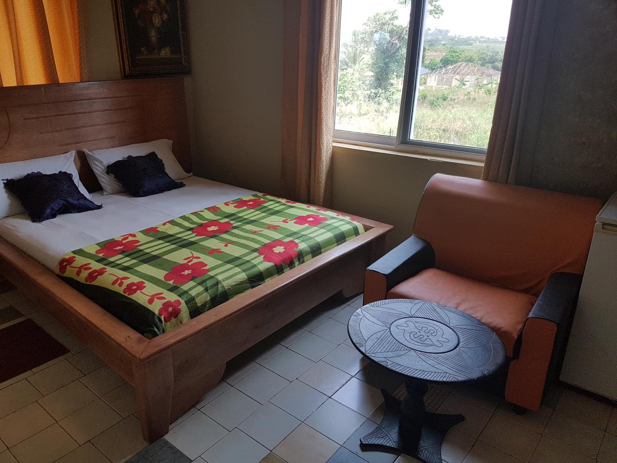 Open Space Hotel Kumasi Ngoại thất bức ảnh